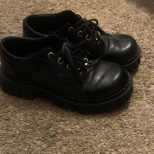 dELiA*s Black Chunky Platform Loafers